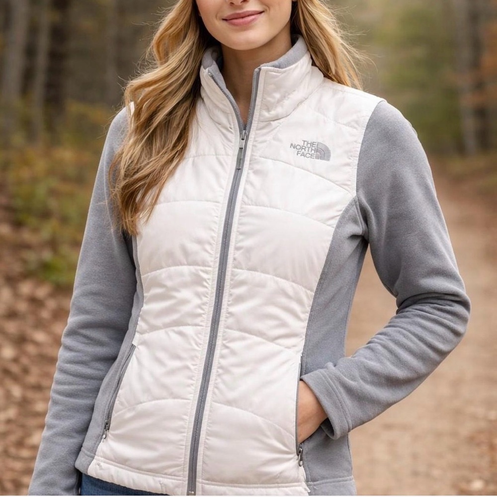 The North Face Women's White & Gray Insulated Fleece Jacket